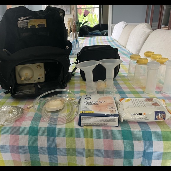 Medela backpack pump - Picture 3 of 3